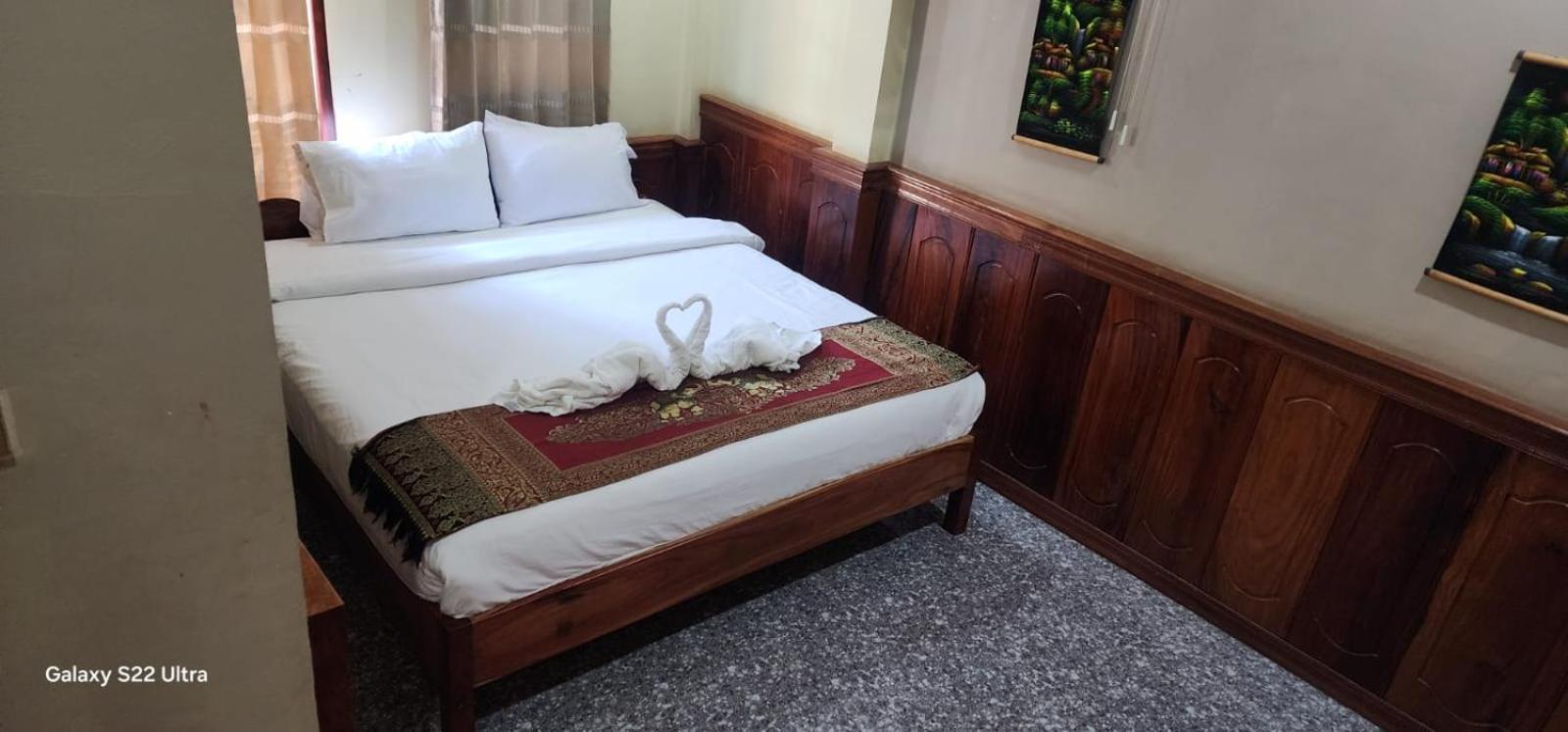 Thip Phavanh Guesthouse Pakbeng Exterior photo