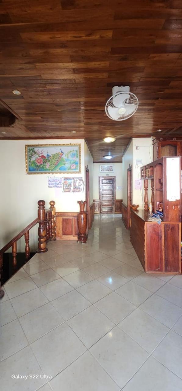 Thip Phavanh Guesthouse Pakbeng Exterior photo